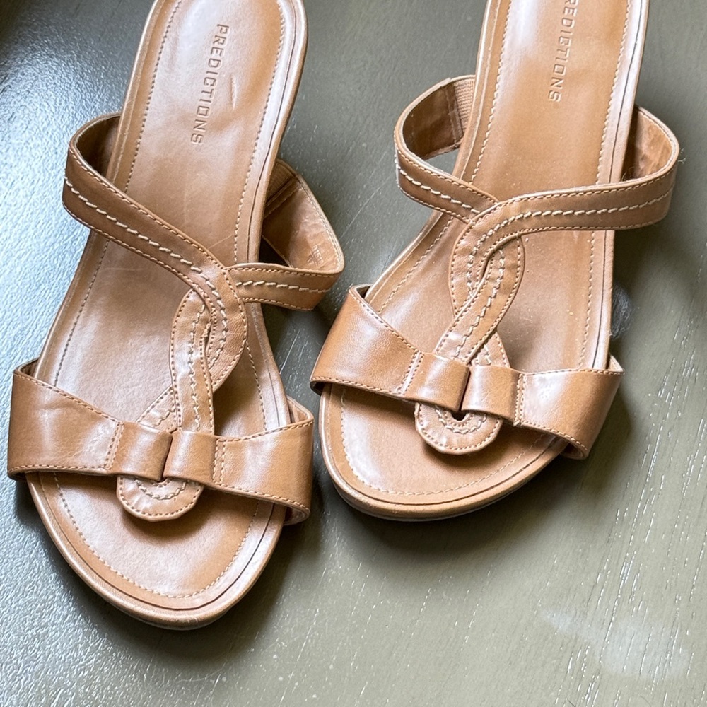 Predictions Tan Sandals Elegant Slip-On Design